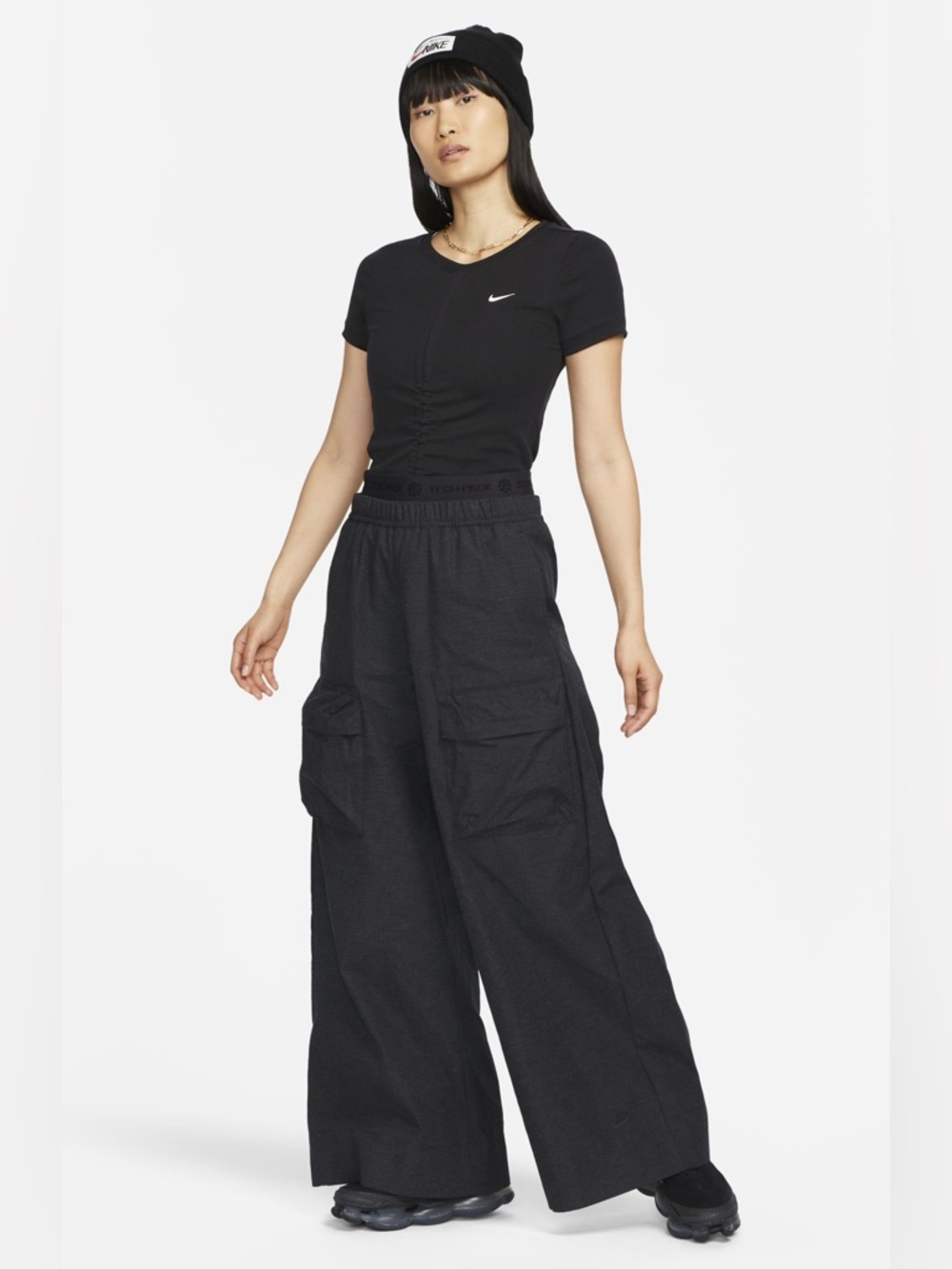 Nike Sportswear Essential Rib Ruched T-Shirt in Black/Sail Streetwear Minimal